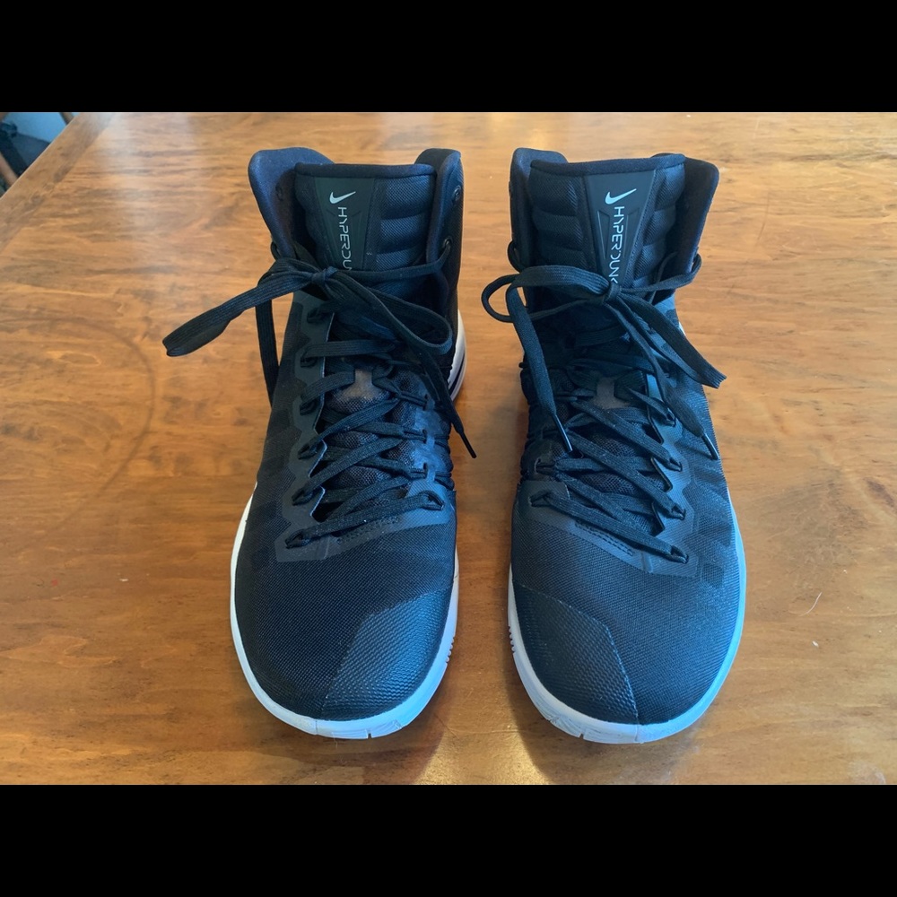 Nike Zoom, HyperDunk, Basketball Athletic Shoes.